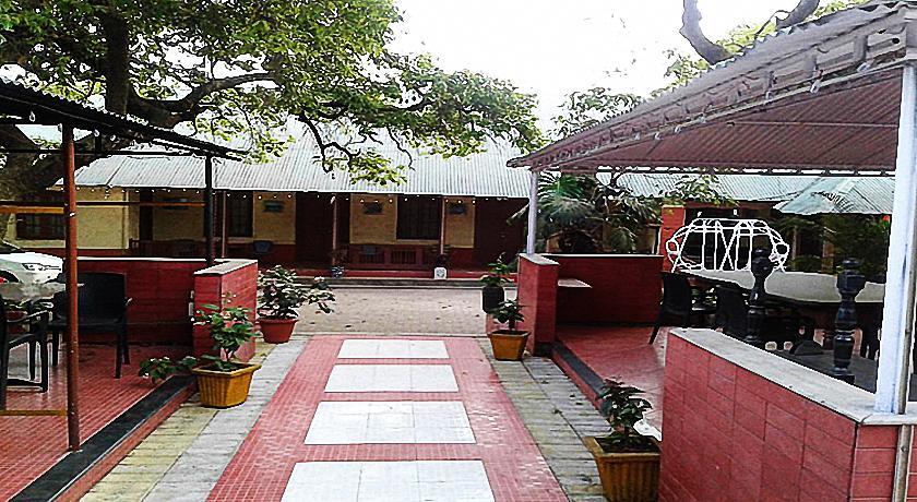 Savoy Village Mahābaleshwar Екстериор снимка
